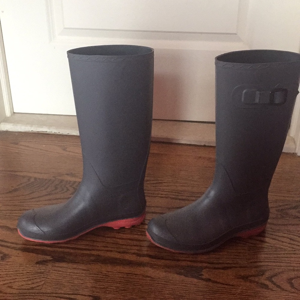 Rain boots.